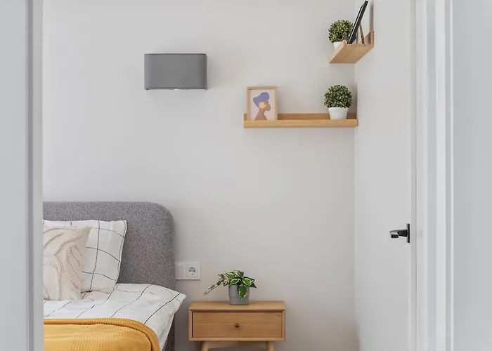 Niwaki Sodai No 3 By Urban Rent